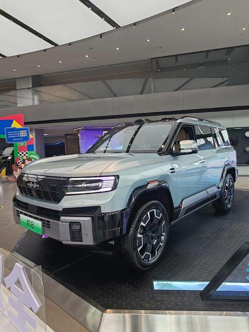 重庆146比亚迪方程豹硬派越野的爆款，英菲尼迪35周年与你共成长